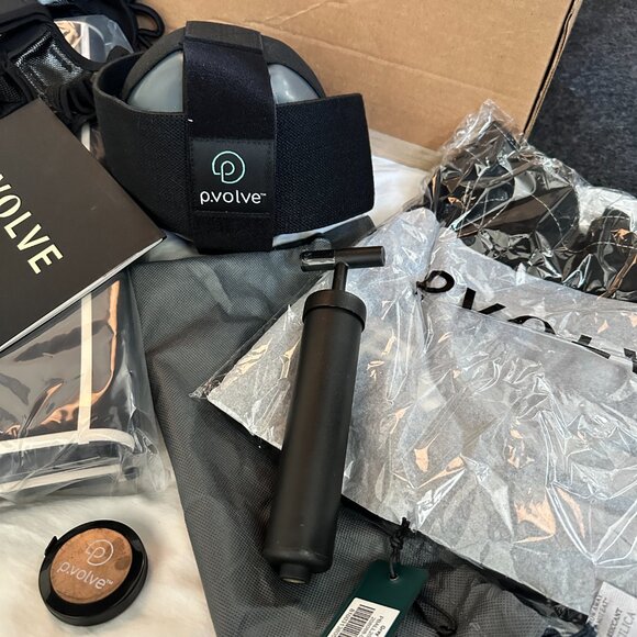 PVOLVE Signature Bundle P3 Ball, P.Band, Mat & Pump – Used by Jennifer Aniston - Picture 6 of 7